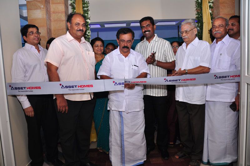 Kalamassery Municipal Chairman, Sri Jamal Manakkadan inaugurates Asset Kasavu Club House at Kalamassery