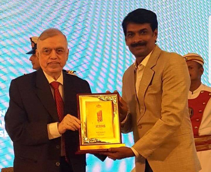 Sajeem S., Chief Marketing Officer, Asset Homes, receiving the Property Icon of the Year Award from Honourable Governor Justice P. Sathasivam.